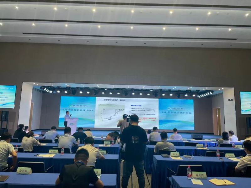 1664439055623552.jpg 640.jpg